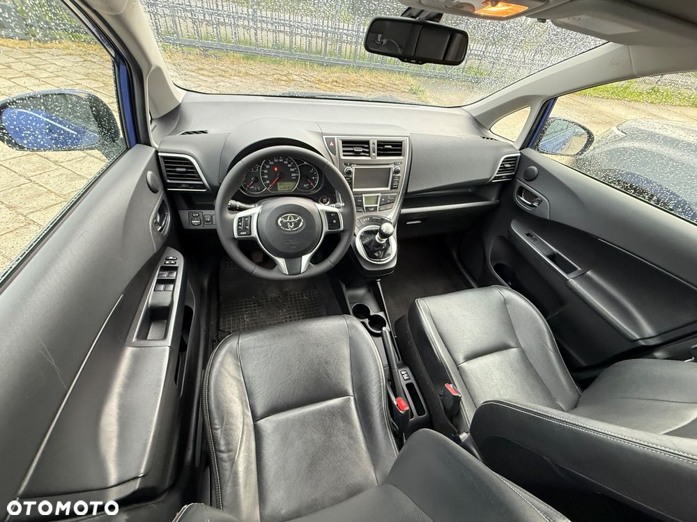 Toyota Verso S - 17