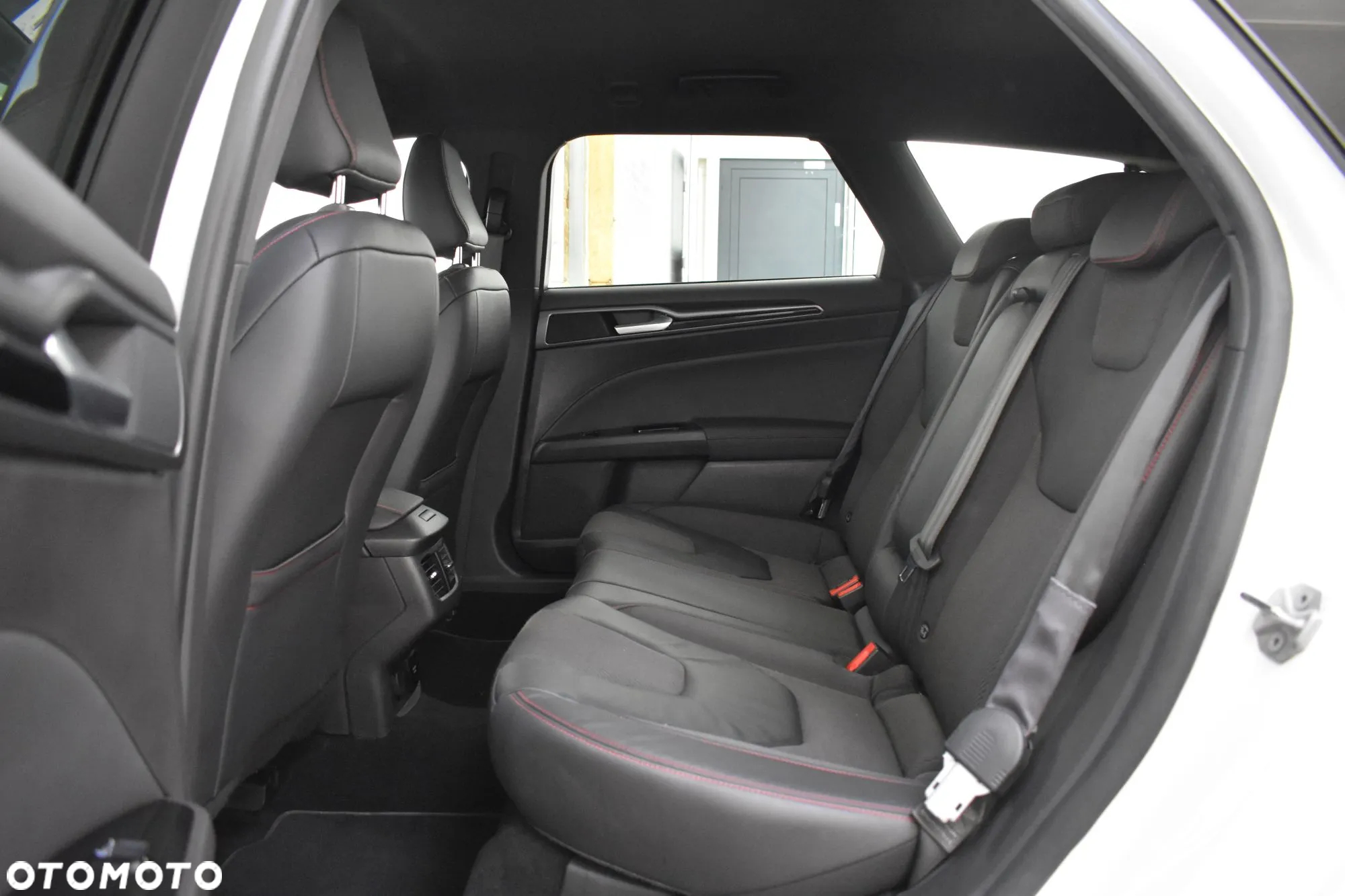 Ford Mondeo Turnier 2.0 TDCi Start-Stopp ST-Line - 21
