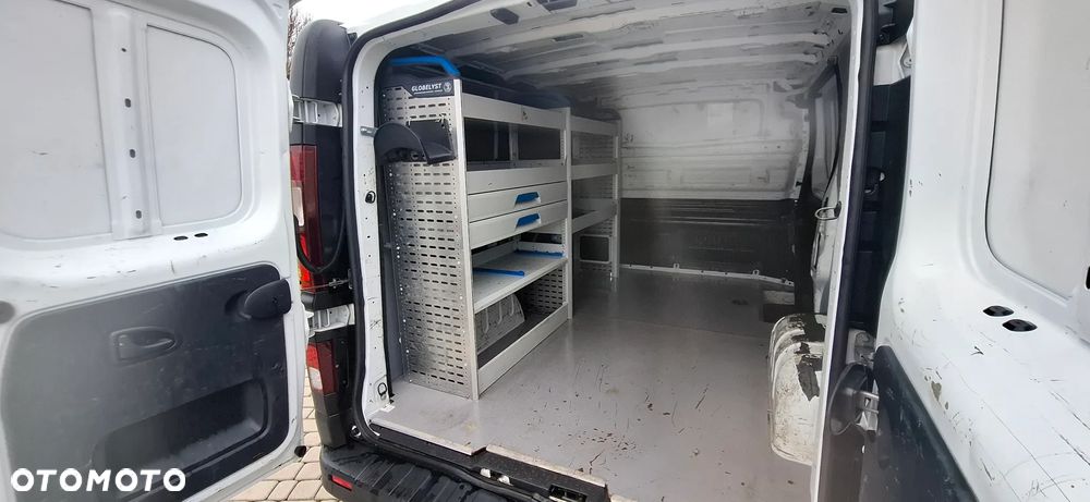 Renault Trafic - 13