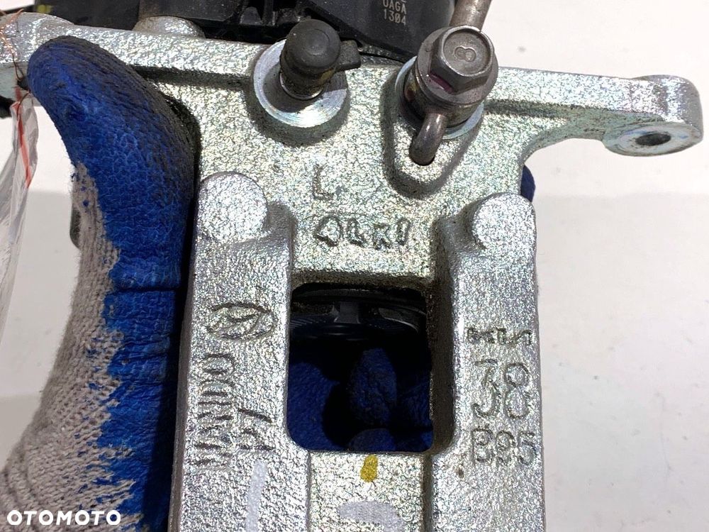 ZACISK LEWY TYŁ  HYUNDAI KONA II (SX2) 2022 - EV 150 kW [204 KM] elektryczny 2023 - - 5