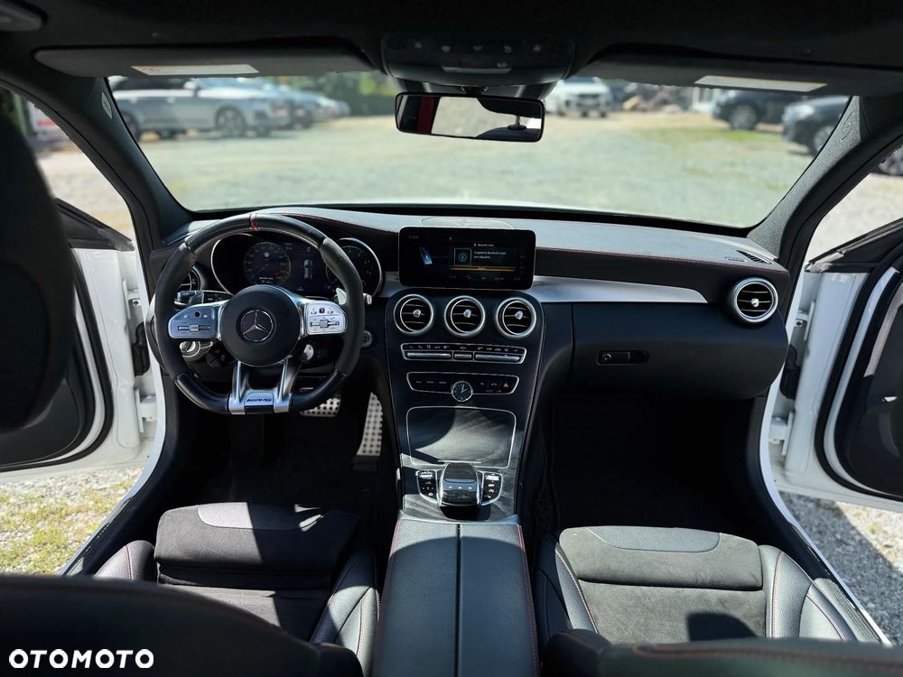 Mercedes-Benz Klasa C AMG 43 4Matic T 9G-TRONIC - 31