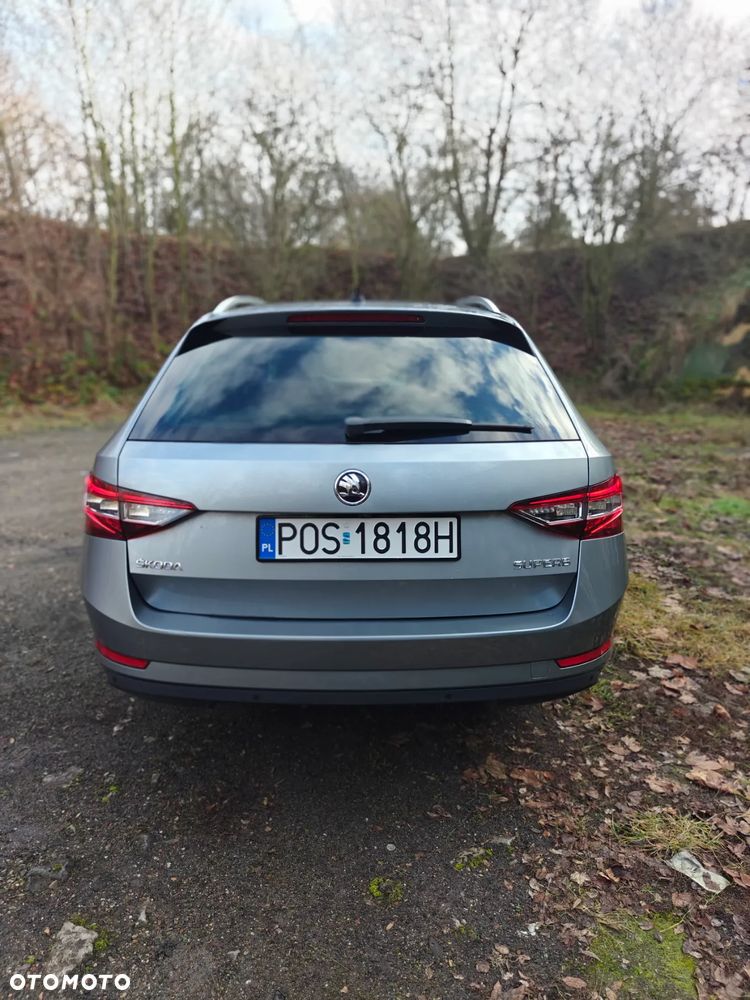 Skoda Superb 2.0 TSI L&K DSG - 9