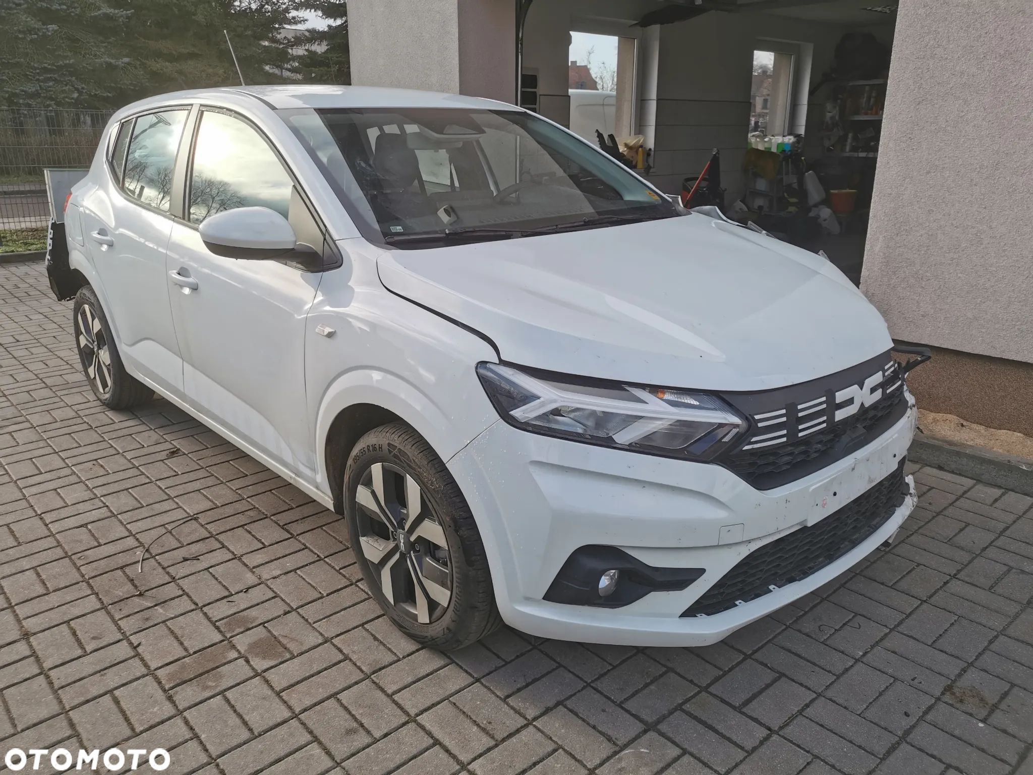 Dacia Sandero 1.0 TCe Expression CVT - 1