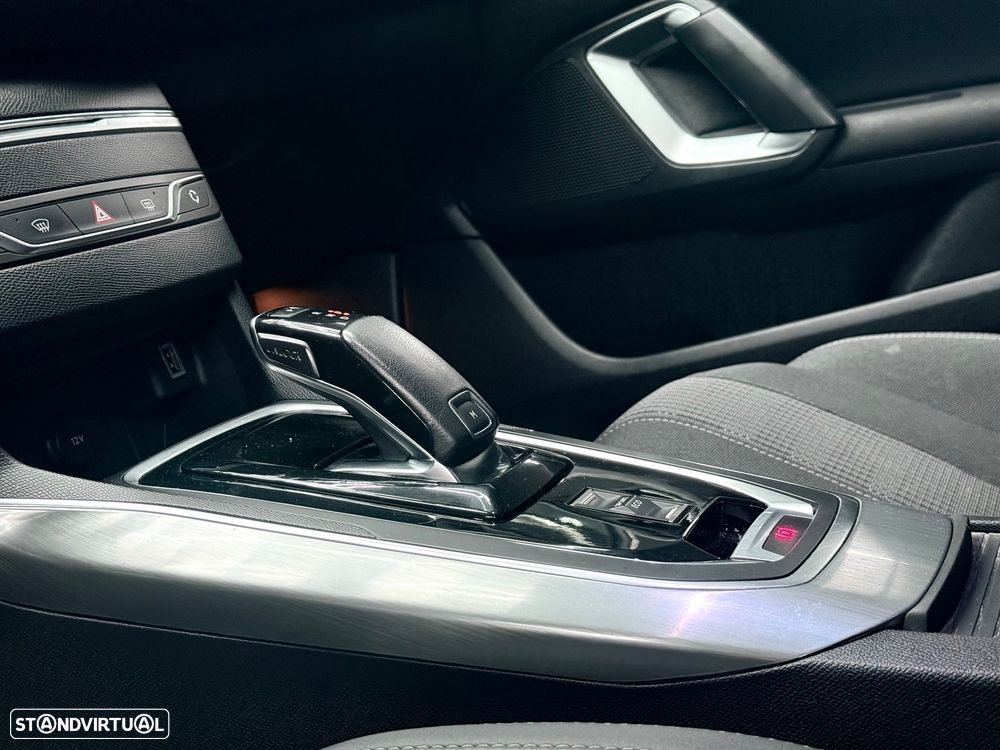 Peugeot 308 SW BlueHDi 130 EAT8 Allure - 12