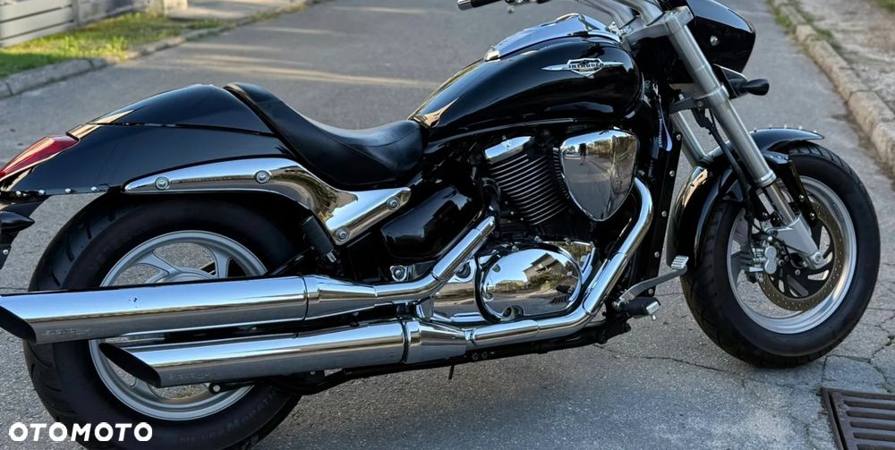 Suzuki Intruder - 4