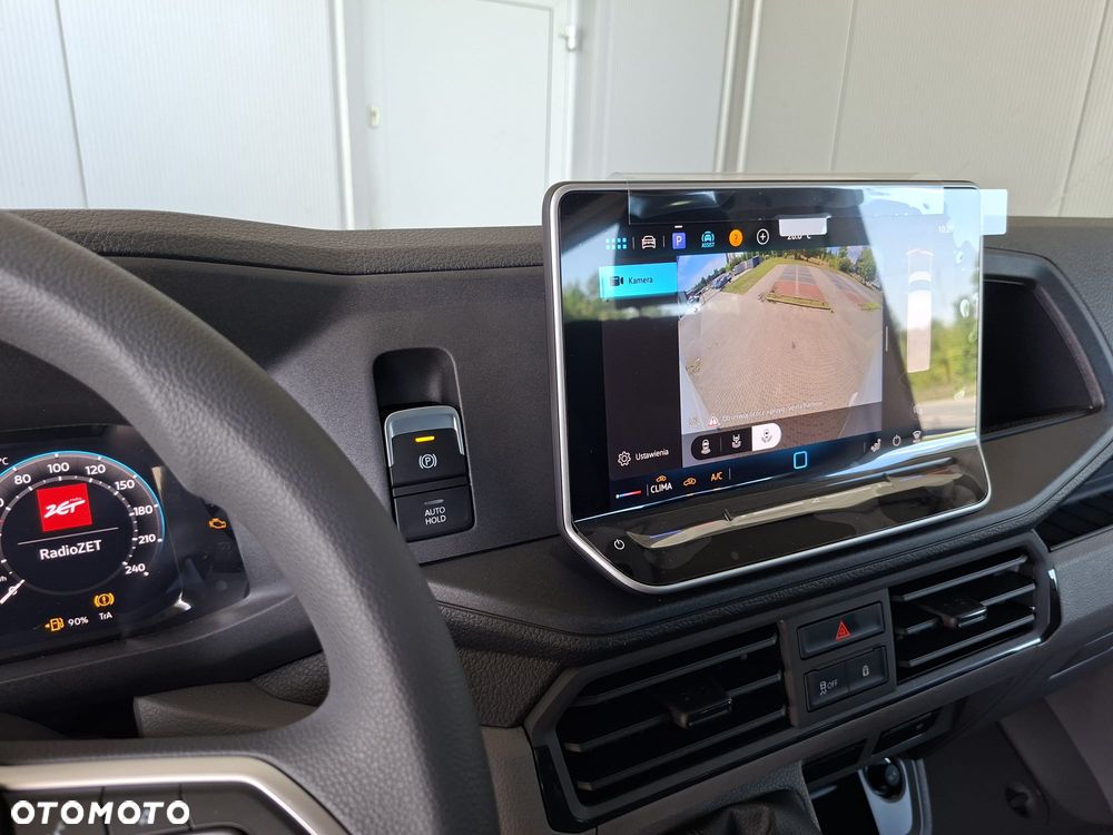 Volkswagen Crafter 35 Furgon z wysokim dachem 7 osobowy, silnik: 2,0 l EURO VI 163 KM / skrzynia biegów: Przedni napęd manualna 6-biegowa rozstaw osi: 4490 mm - 19