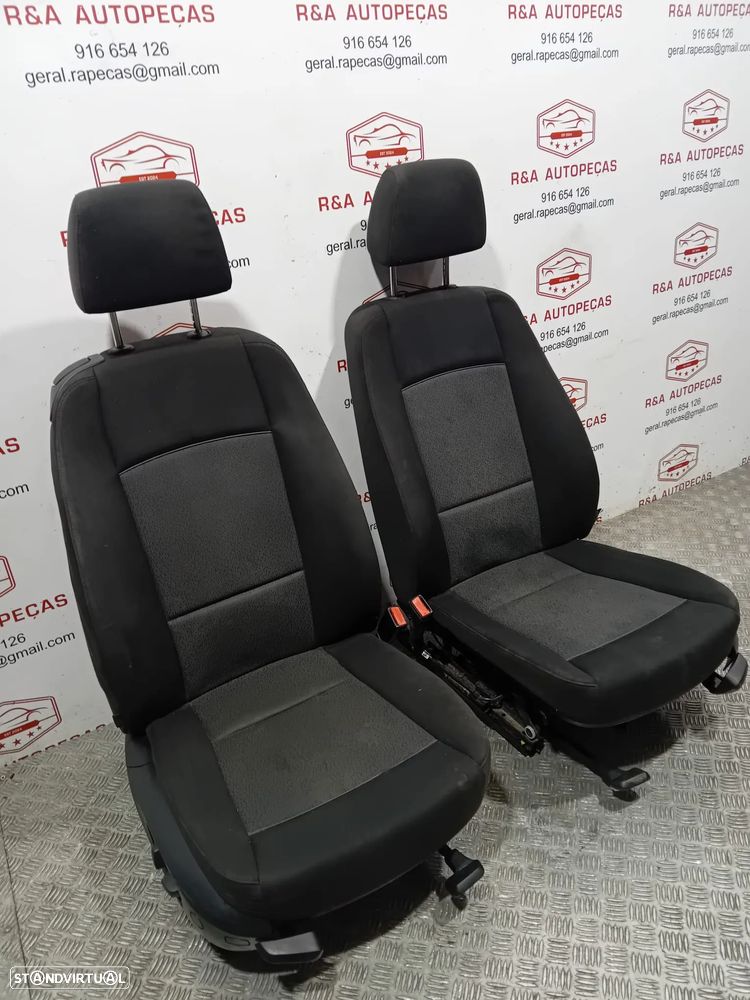Conjunto de Bancos BMW Série 3 E92 em Tecido Original - 6