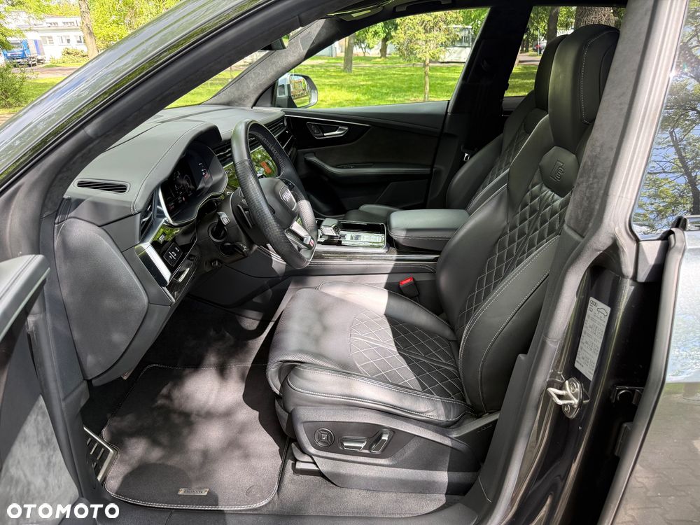Audi SQ8 - 18
