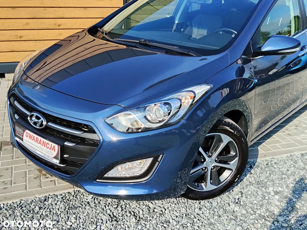 Hyundai i30 blue 1.6 CRDi Premium - 4