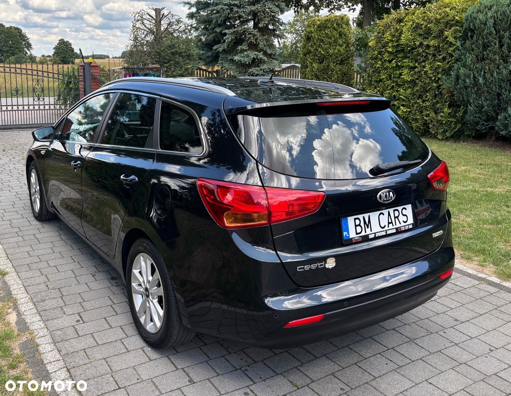 Kia Ceed 1.6 CRDi 136 ISG Dream-Team Edition - 3