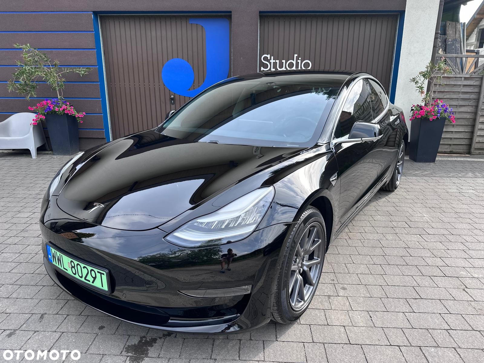 Tesla Model 3 Standard Reichweite Plus Hinterradantrieb - 5
