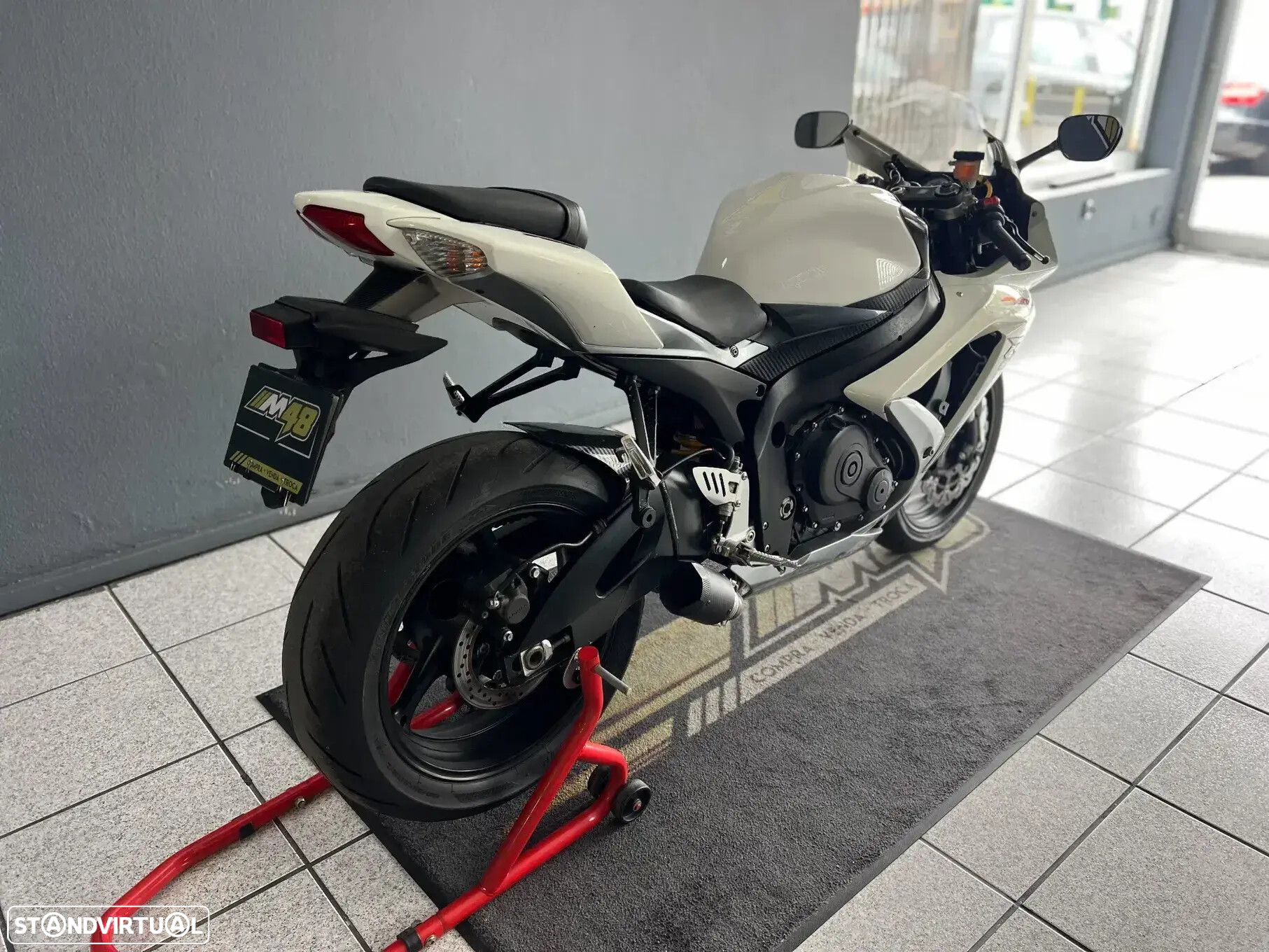 Suzuki GSX-R - 6