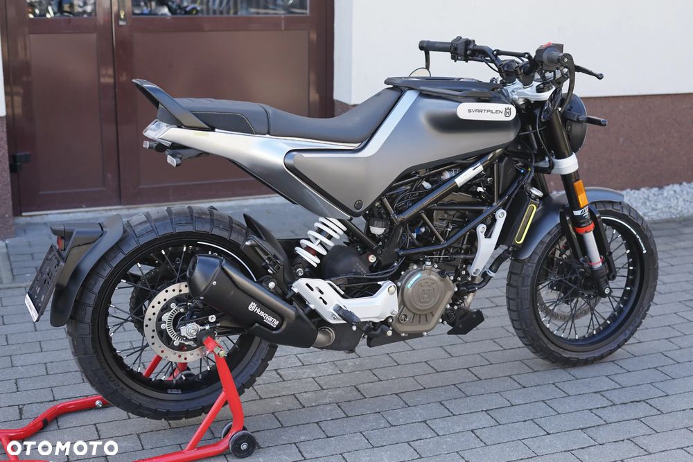 Husqvarna Svartpilen - 4