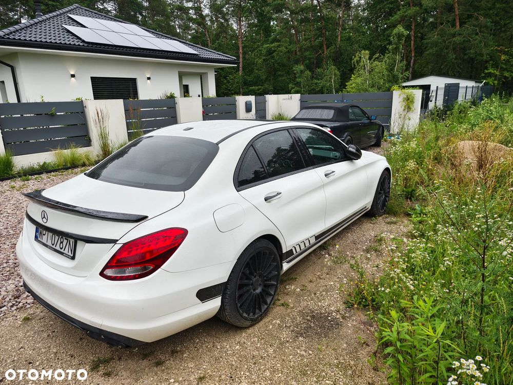 Mercedes-Benz Klasa C 300 9G-TRONIC - 3