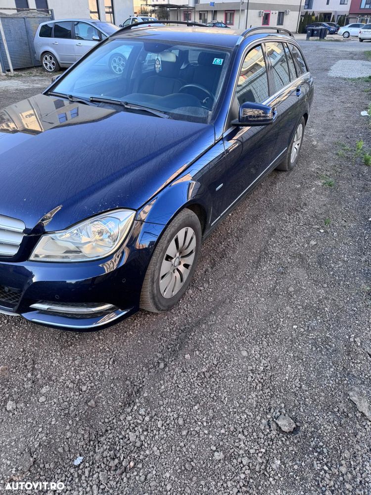 Mercedes-Benz C 180 CGI BlueEFFICIENCY Elegance - 4