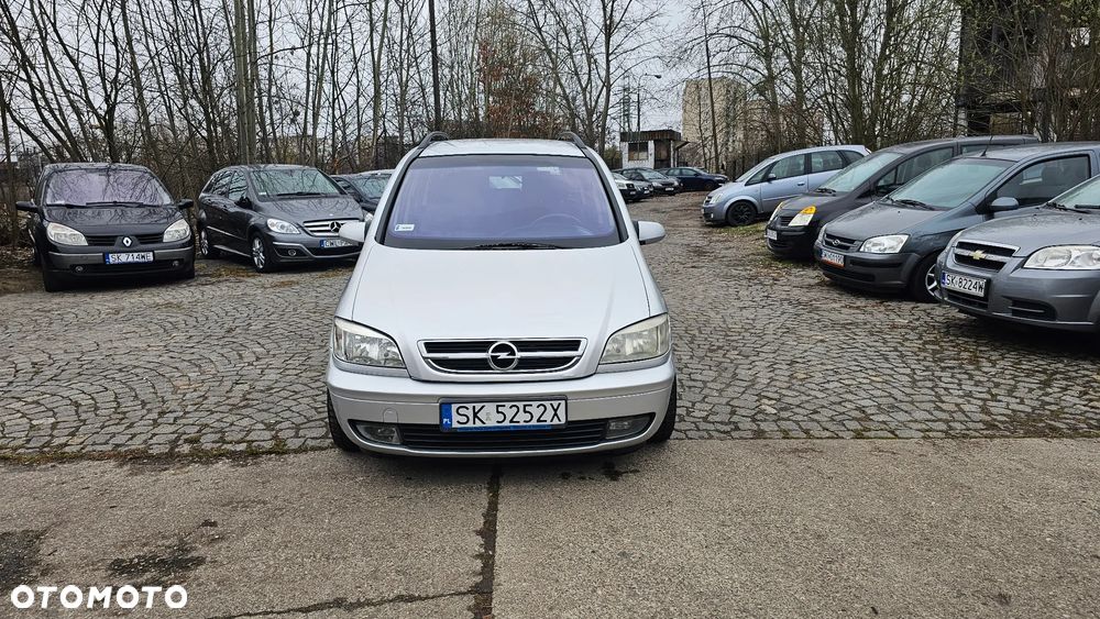 Opel Zafira - 2