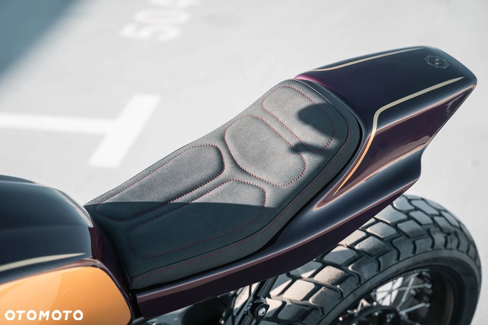 BMW R - 18