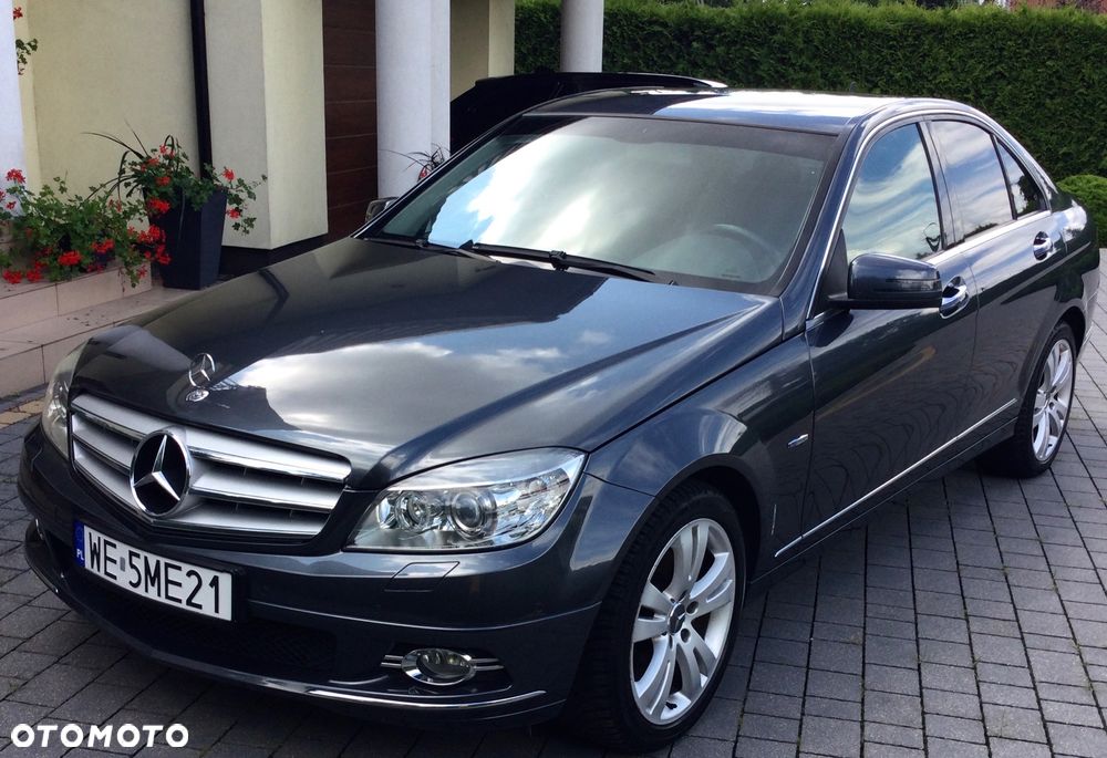Mercedes-Benz Klasa C 250 CGI BlueEff Avantgarde - 16