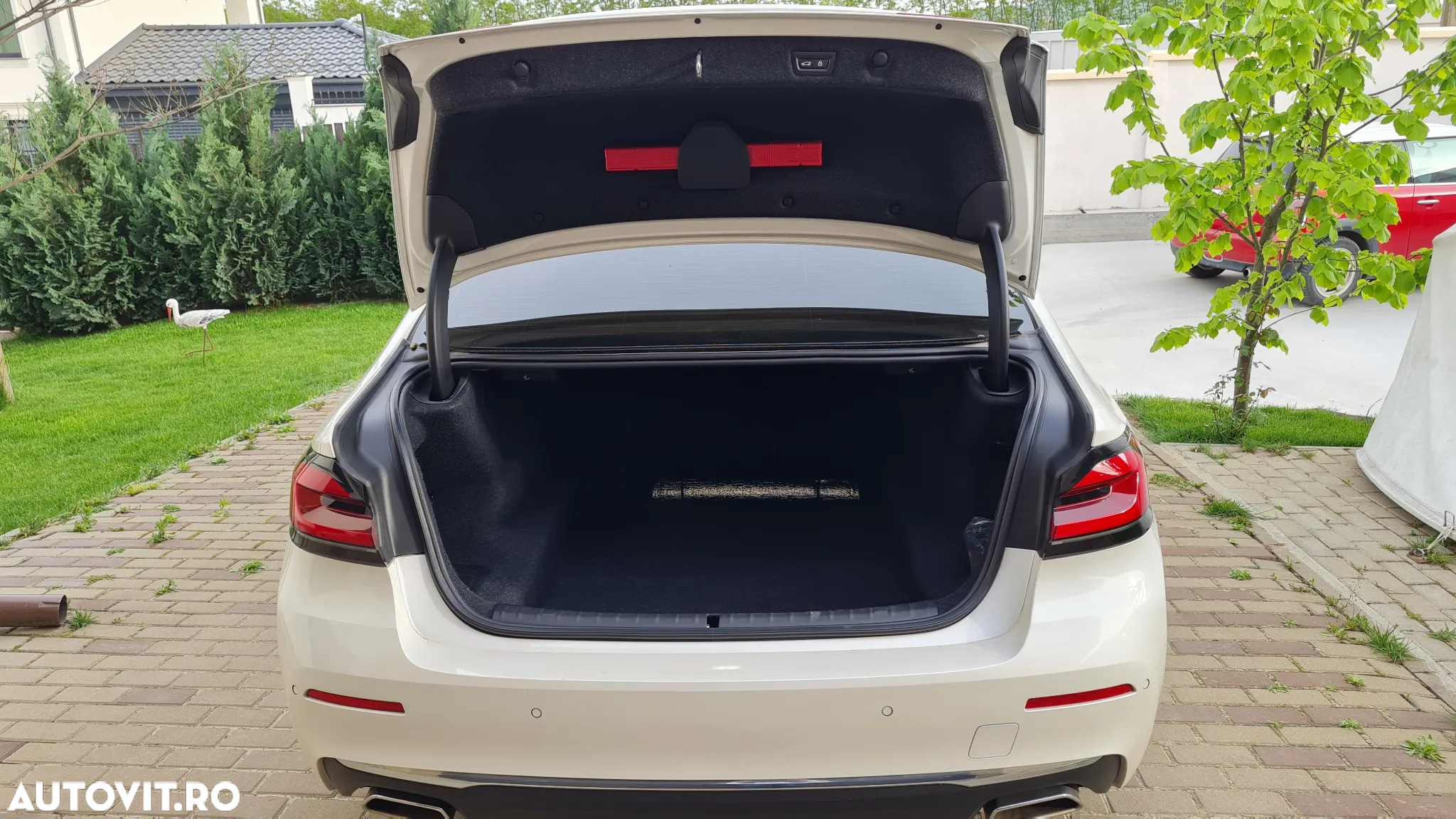 BMW Seria 5 520d xDrive AT MHEV - 23