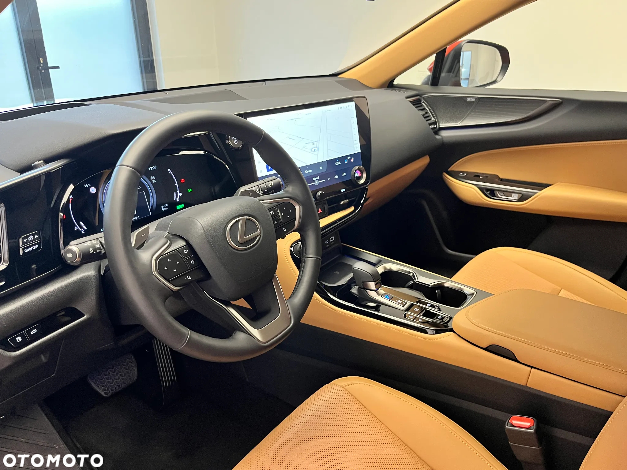 Lexus NX - 3