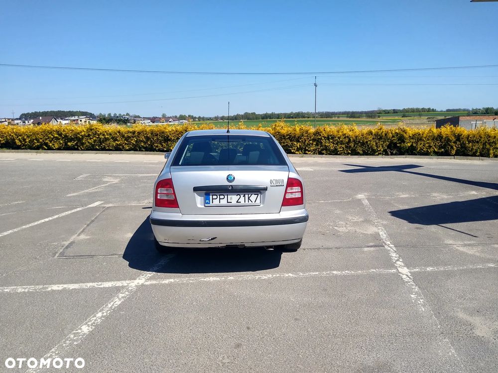 Skoda Octavia 1.6 Tour - 3