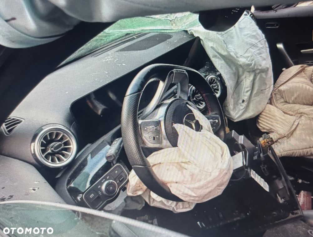 Mercedes-Benz Klasa A AMG 35 4Matic AMG Speedshift DCT 7G - 5