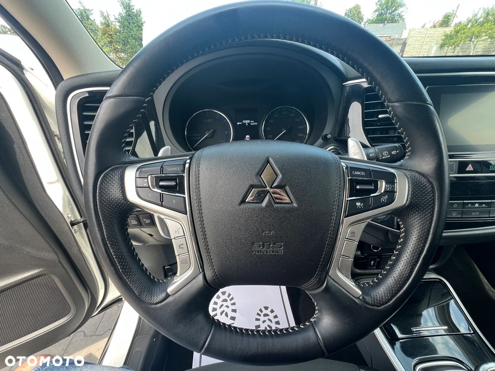 Mitsubishi Outlander 2.4 4WD - 22