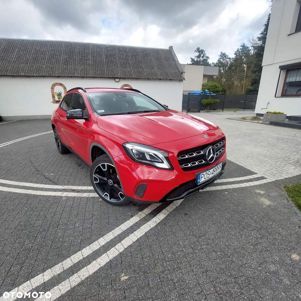 Mercedes-Benz GLA 200 7G-DCT Urban - 2