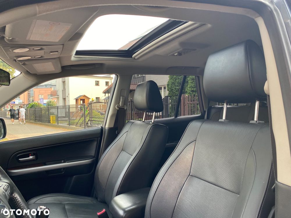Suzuki Grand Vitara 2.0 Comfort Limited - 6