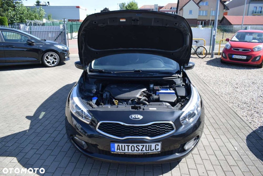 Kia Ceed - 14