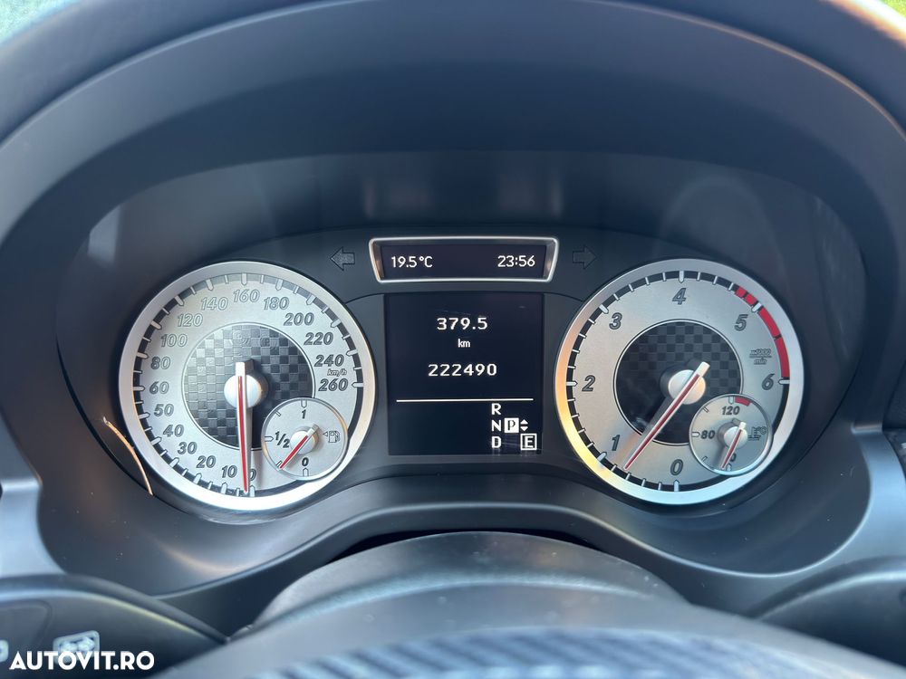 Mercedes-Benz A 220 - 12