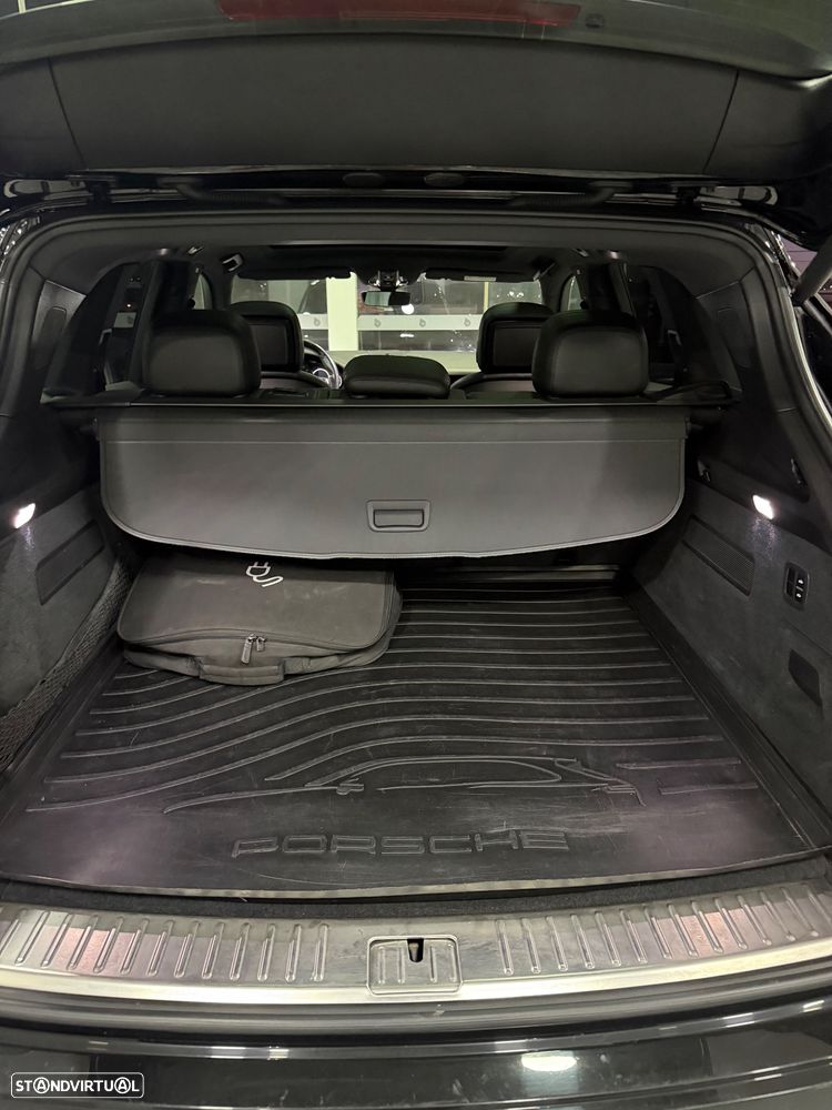 Porsche Cayenne - 27