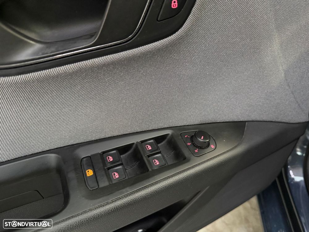 SEAT Leon ST 1.6 TDI Style S/S - 17