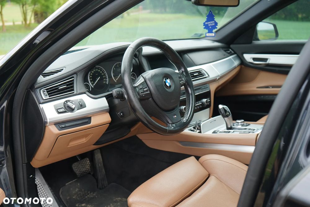 BMW Seria 7 740d xDrive - 10
