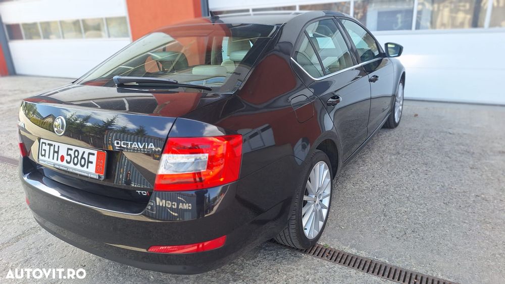 Skoda Octavia 2.0 TDI Green tec DSG Elegance - 3