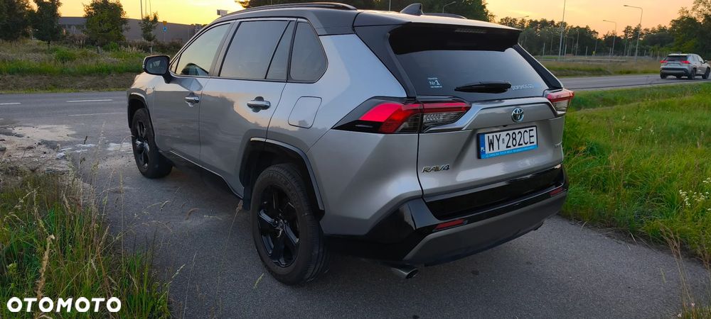 Toyota RAV4 - 6