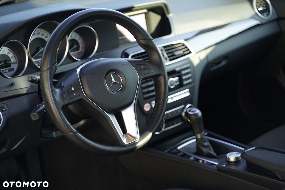 Mercedes-Benz Klasa C 180 BlueEFFICIENCY - 23