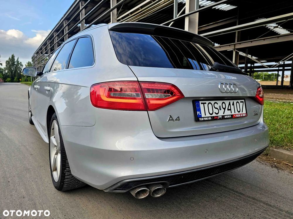 Audi A4 Avant 2.0 TDI DPF quattro S tronic S line Sportpaket - 2