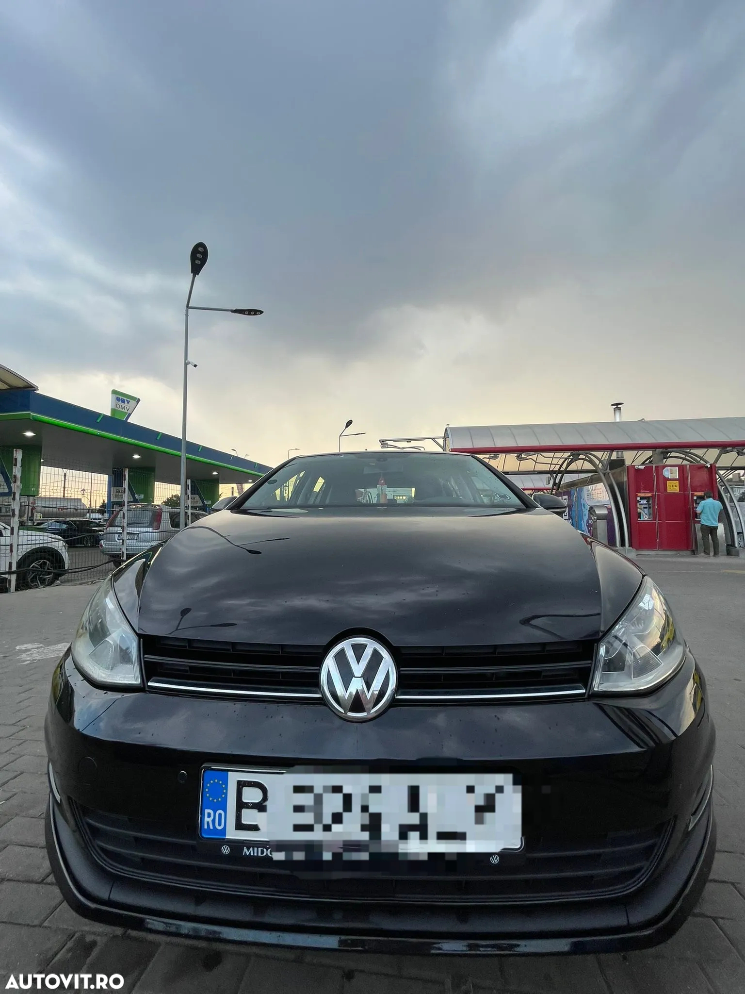 Volkswagen Golf - 6