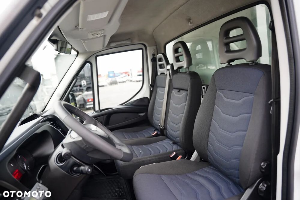 Iveco DAILY 35-150 / CHŁODNIA / THERMO KING / MANUAL / BLIŹNIAK / 3 MIEJSCA / - 28