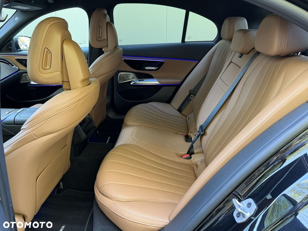 Mercedes-Benz Klasa E 220 d mHEV 4-Matic AMG 9G-Tronic - 16