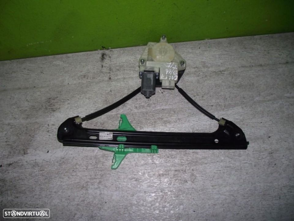Elevador Trás Esquerdo Volkswagen Golf VII - 2012 / 2017 - EL468 - 2