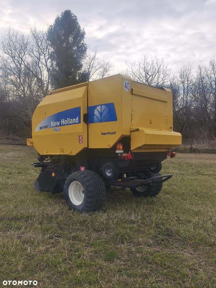 New Holland BR7060 - 4