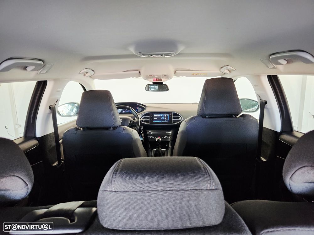 Peugeot 308 SW BlueHDi 130 Allure - 36