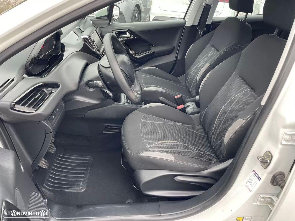 Peugeot 208 PureTech 68 Active - 12