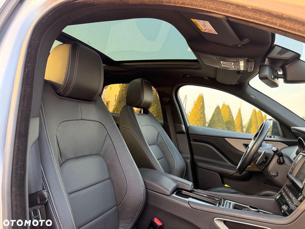 Jaguar F-Pace 30t AWD 300 Sport - 18