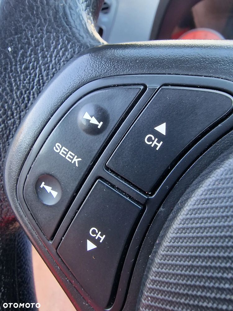 Kia Ceed - 10