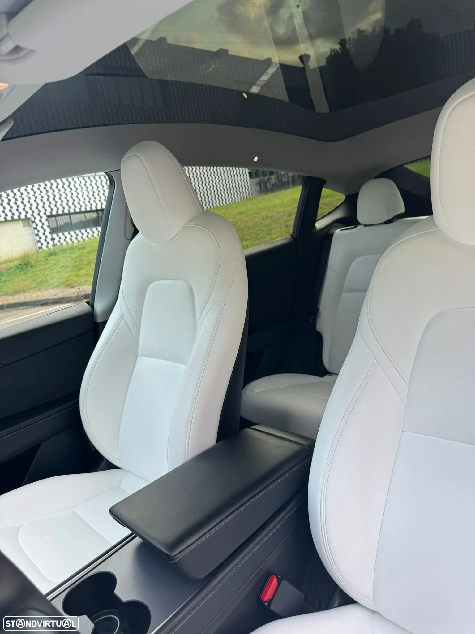 Tesla Model Y Long Range Dual Motor AWD - 15