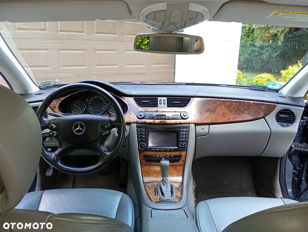 Mercedes-Benz CLS - 21