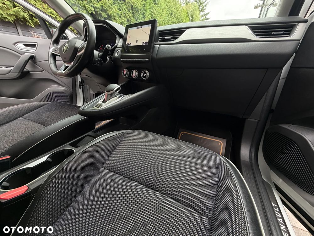 Renault Captur - 17